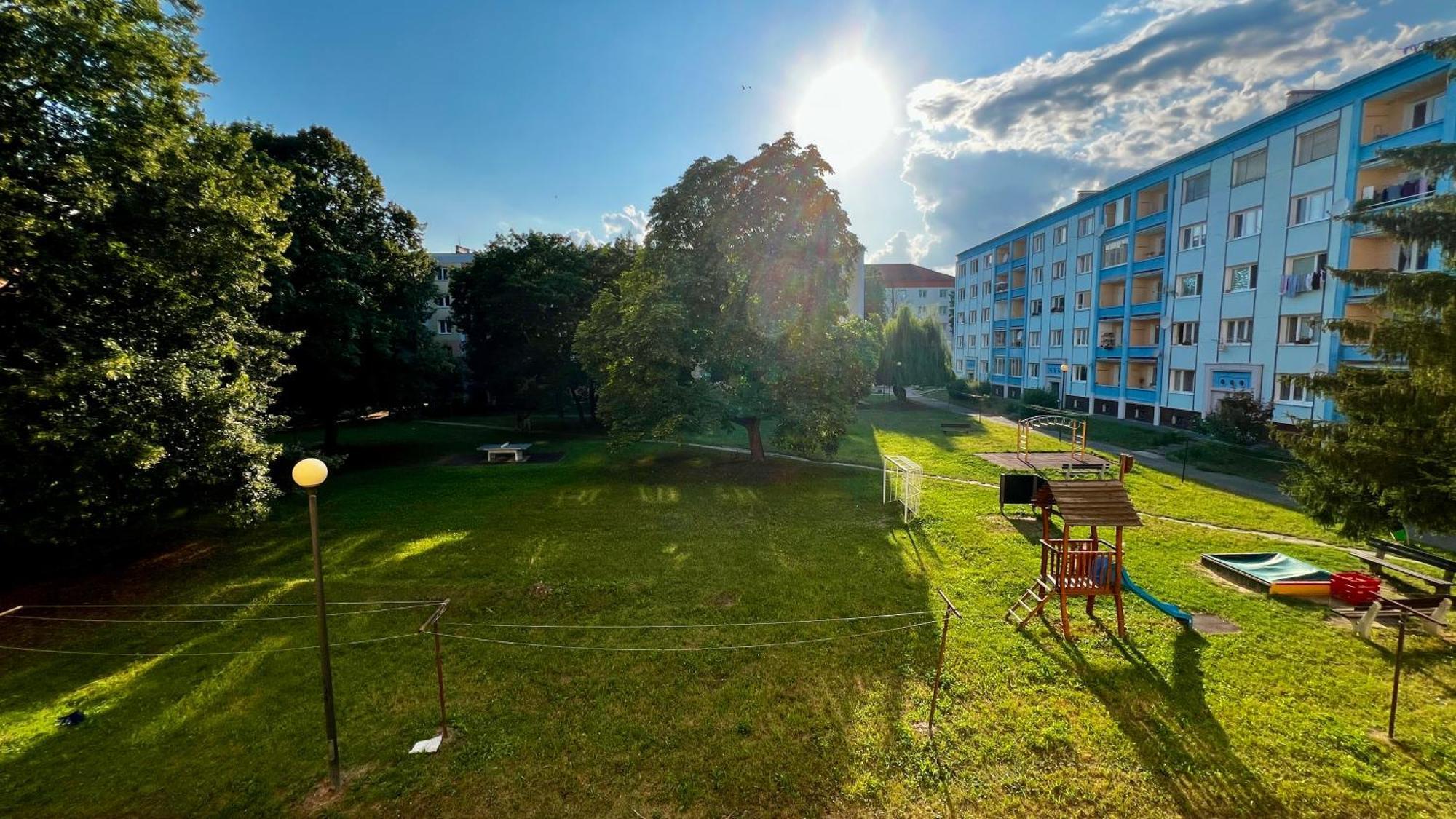 Industrial Apartment I 24Hr Self Check-In I Free Parking & Coffee Banská Bystrica Dış mekan fotoğraf