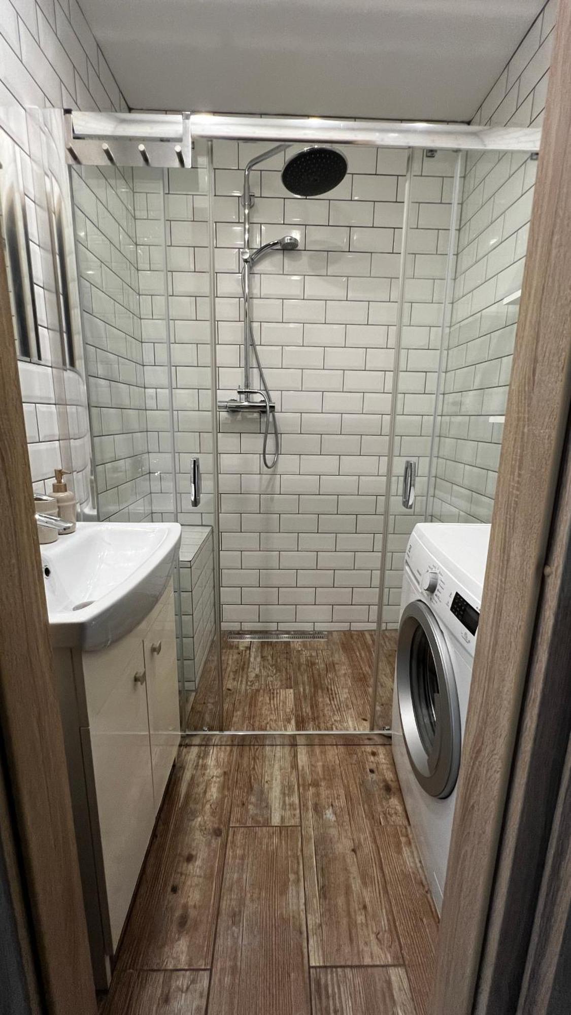 Industrial Apartment I 24Hr Self Check-In I Free Parking & Coffee Banská Bystrica Dış mekan fotoğraf